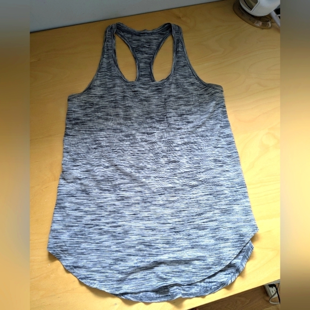 LULULEMON tank Top Black And White No Size Looks Like 6